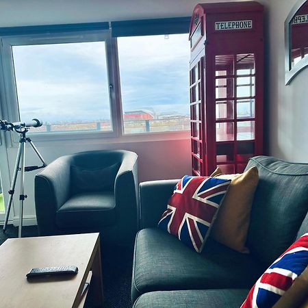 Unique View Of Anfield Stadium - Charming 2 Bedroom Apartment In Liverpool With Parking Esterno foto