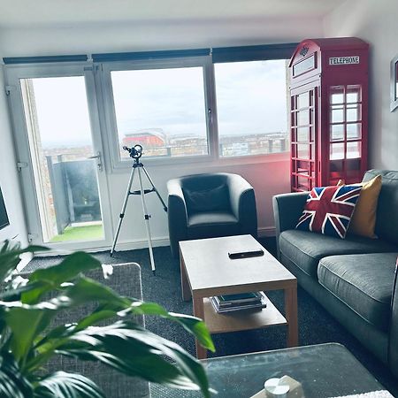 Unique View Of Anfield Stadium - Charming 2 Bedroom Apartment In Liverpool With Parking Esterno foto