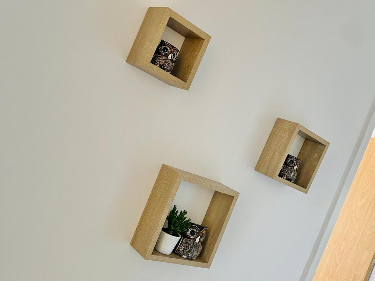 Unique View Of Anfield Stadium - Charming 2 Bedroom Apartment In Liverpool With Parking Esterno foto