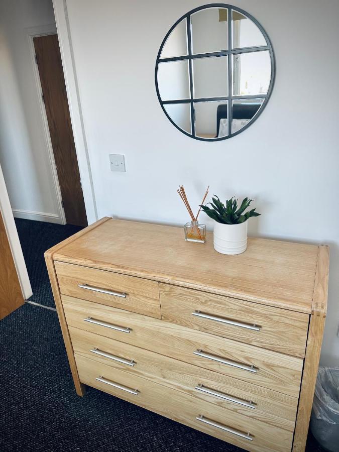 Unique View Of Anfield Stadium - Charming 2 Bedroom Apartment In Liverpool With Parking Esterno foto